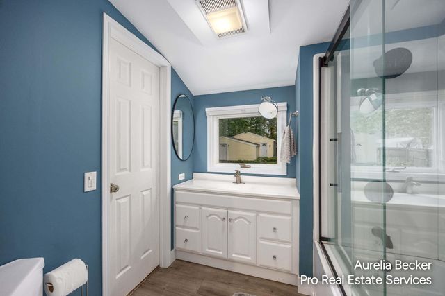 13555 Sunset Shores Drive NE, Cedar Springs, MI 49319