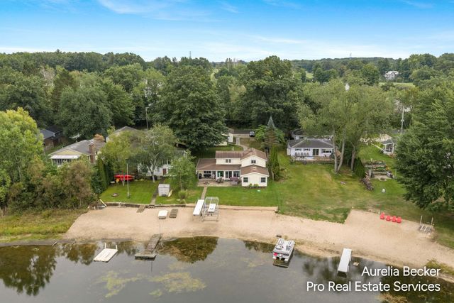 13555 Sunset Shores Drive NE, Cedar Springs, MI 49319