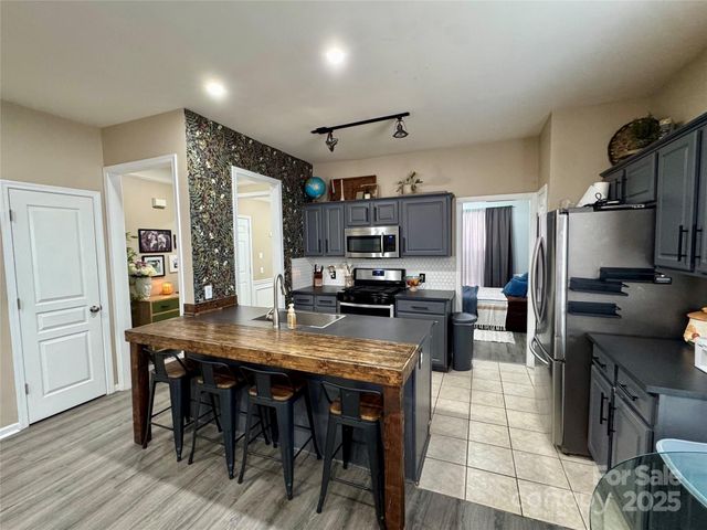 9122 Kestral Ridge Drive, Charlotte, NC 28269