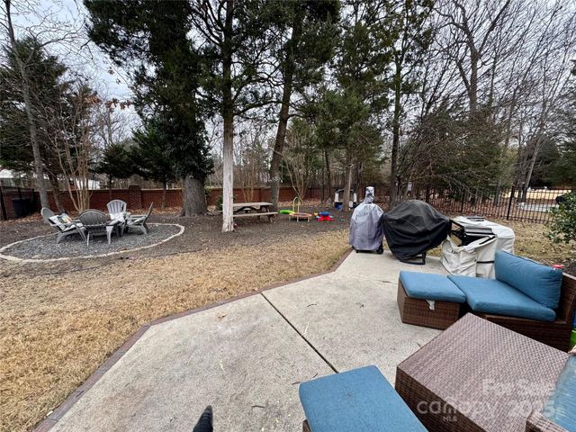 9122 Kestral Ridge Drive, Charlotte, NC 28269