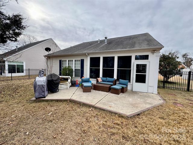 9122 Kestral Ridge Drive, Charlotte, NC 28269