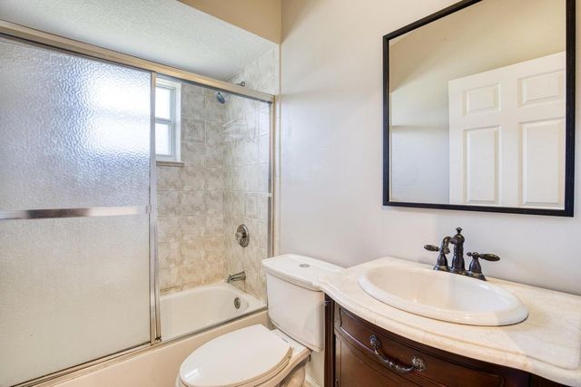 4605 NW Gastonia Street, Port St Lucie, FL 34983