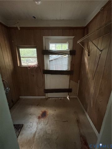 14 W Magruder St, Sandston, VA 23150