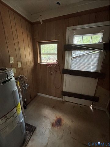 14 W Magruder St, Sandston, VA 23150