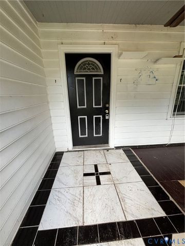 14 W Magruder St, Sandston, VA 23150
