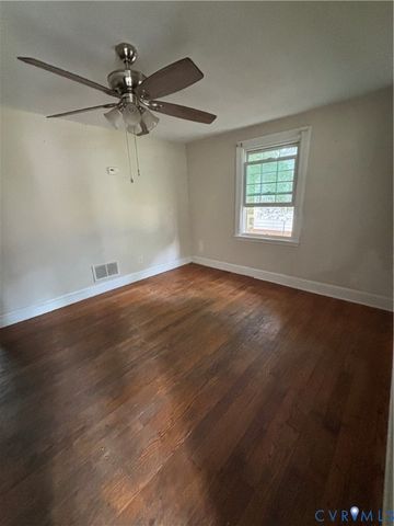 14 W Magruder St, Sandston, VA 23150