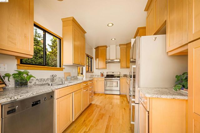 64 Colorado Ave, Berkeley, CA 94707