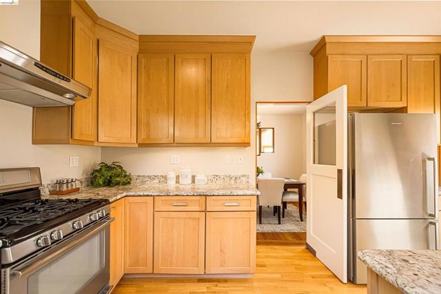 64 Colorado Ave, Berkeley, CA 94707