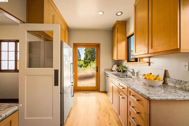 64 Colorado Ave, Berkeley, CA 94707