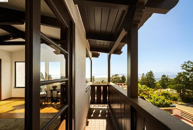 64 Colorado Ave, Berkeley, CA 94707