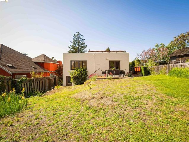 64 Colorado Ave, Berkeley, CA 94707