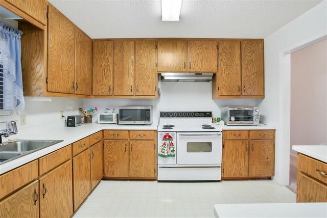 1001 Idlewilde Lane, Lake Charles, LA 70605