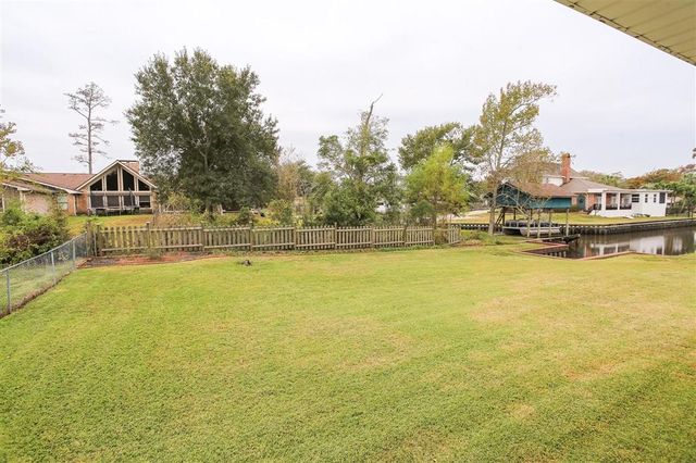 1001 Idlewilde Lane, Lake Charles, LA 70605