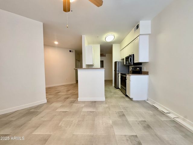1701 E Colter Street Unit 110, Phoenix, AZ 85016