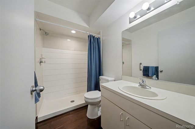 705 Preston Court, Rochester Hills, MI 48307