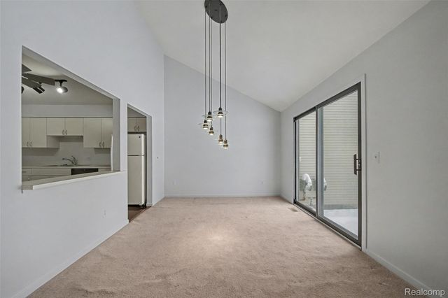 705 Preston Court, Rochester Hills, MI 48307