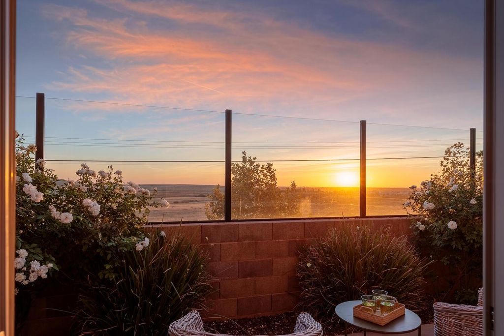 8012 Avanti Dr, El Dorado Hills, CA 95762