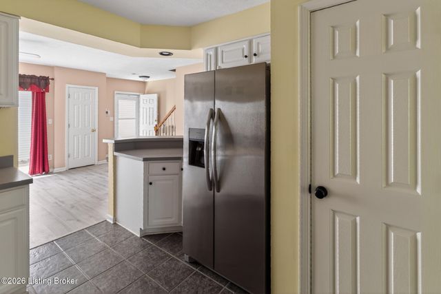 10518 Clayton Allen Blvd, Louisville, KY 40229