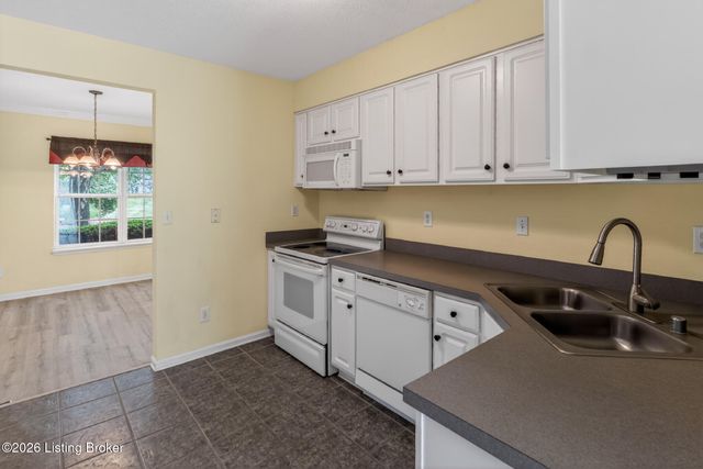 10518 Clayton Allen Blvd, Louisville, KY 40229