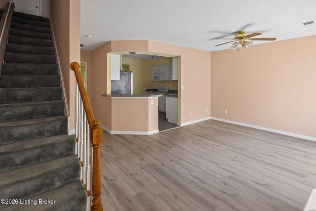 10518 Clayton Allen Blvd, Louisville, KY 40229