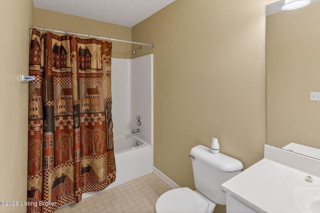 10518 Clayton Allen Blvd, Louisville, KY 40229