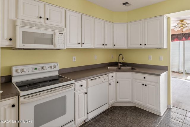 10518 Clayton Allen Blvd, Louisville, KY 40229