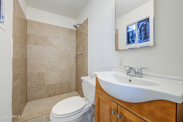 6601 W MONTE VISTA Road, Phoenix, AZ 85035
