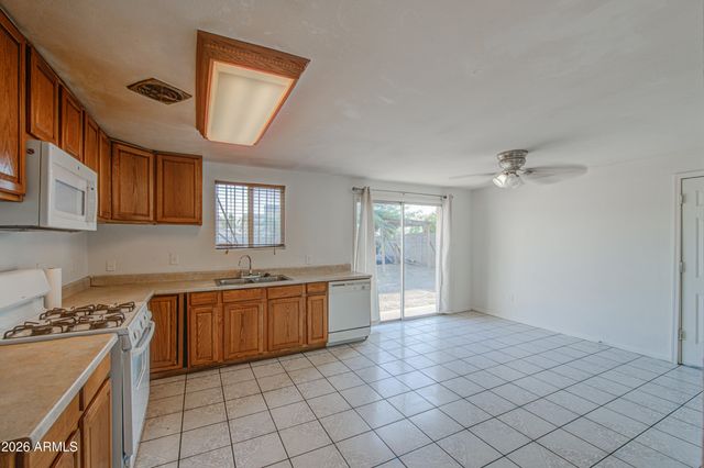 6601 W MONTE VISTA Road, Phoenix, AZ 85035