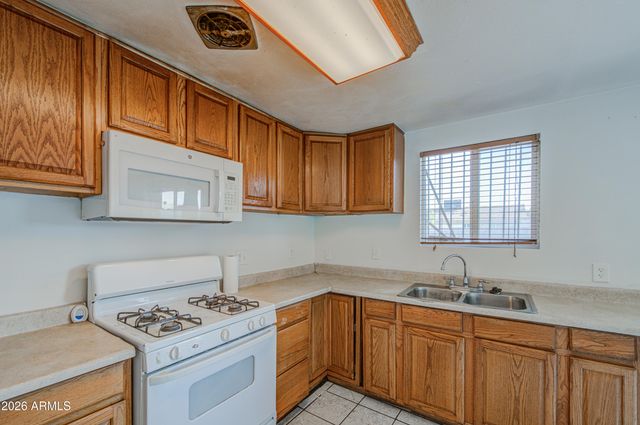 6601 W MONTE VISTA Road, Phoenix, AZ 85035