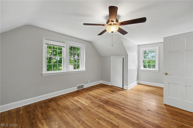1808 W Comet Road, New Franklin, OH 44614