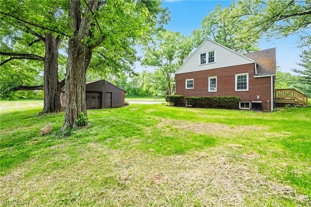 1808 W Comet Road, New Franklin, OH 44614