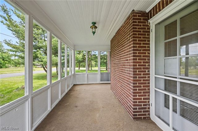 1808 W Comet Road, New Franklin, OH 44614