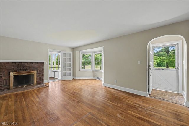 1808 W Comet Road, New Franklin, OH 44614