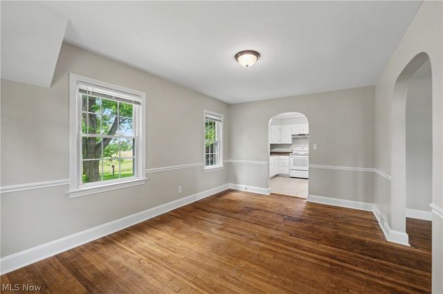 1808 W Comet Road, New Franklin, OH 44614