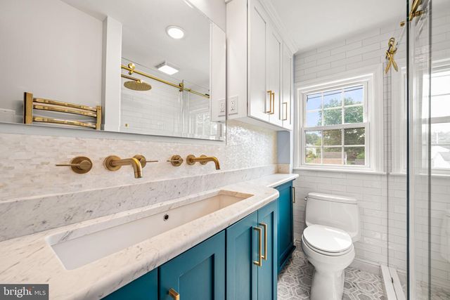 1006 W BRIDGE ST, Phoenixville, PA 19460