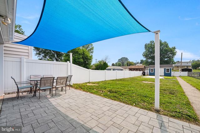 1006 W BRIDGE ST, Phoenixville, PA 19460