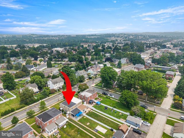 1006 W BRIDGE ST, Phoenixville, PA 19460