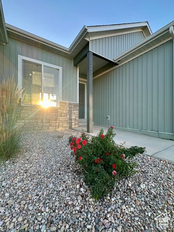 1263 N 3625 W CIR, Cedar City, UT 84721