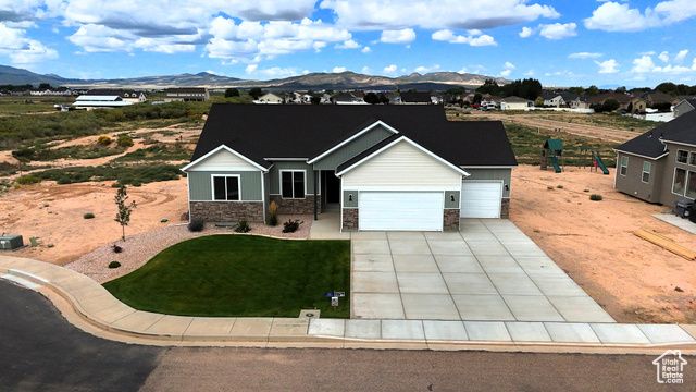 1263 N 3625 W CIR, Cedar City, UT 84721