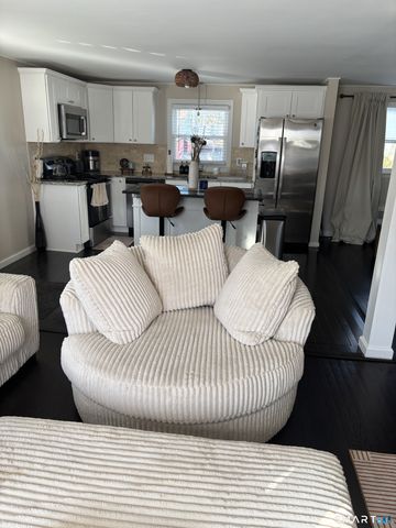 130 Round Hill Road, Meriden, CT 06450