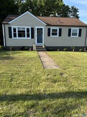 130 Round Hill Road, Meriden, CT 06450