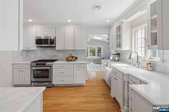 37 Oak Street, Tenafly, NJ 07670