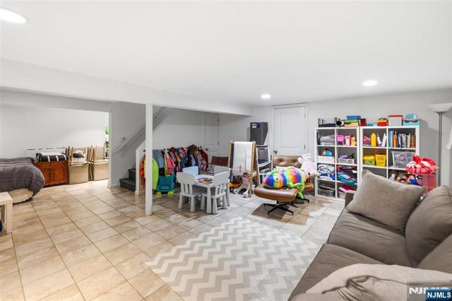 37 Oak Street, Tenafly, NJ 07670