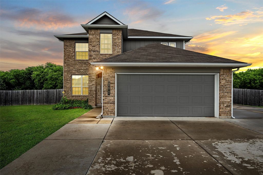 202 Milky Way Road, Bruceville, TX 76630