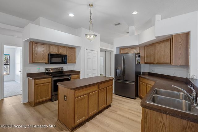 7285 Nightwalker Road, Weeki Wachee, FL 34613