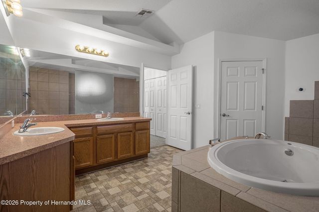 7285 Nightwalker Road, Weeki Wachee, FL 34613