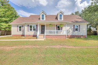 2906 Meadowhill Dr, Murfreesboro, TN 37130