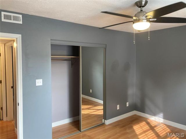 1520 E Swan Circle, Brentwood, MO 63144