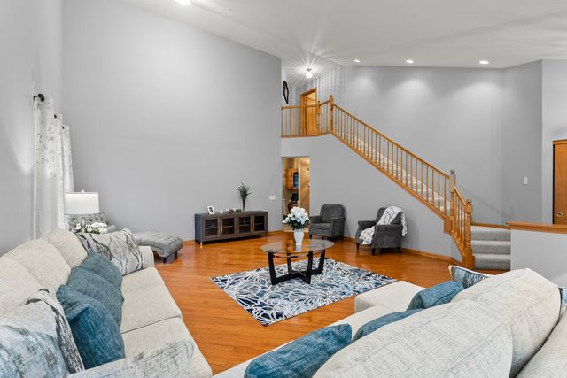 782 S Baldwin Lane, Romeoville, IL 60446