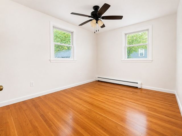 14 Appletree Rd, Tewksbury, MA 01876